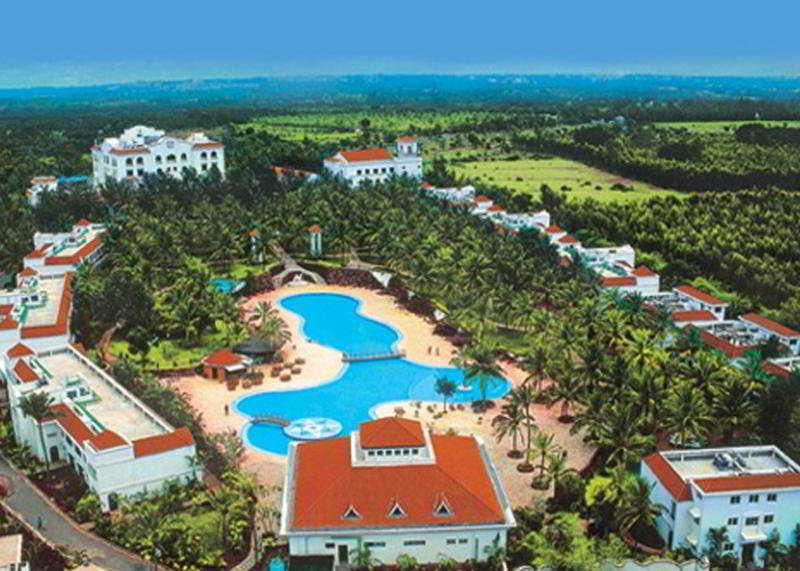 The Golden Palms Hotel & Spa Chik Bānavar Exterior foto